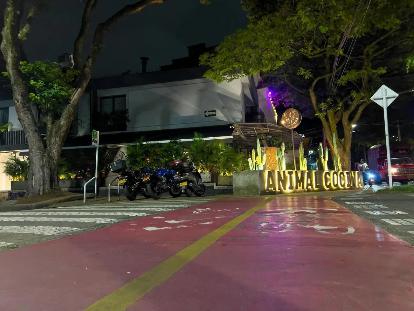 Rosa Negra Retreat Cozy Stadio Aparta-Suite 메딜린 0*,  콜롬비아
